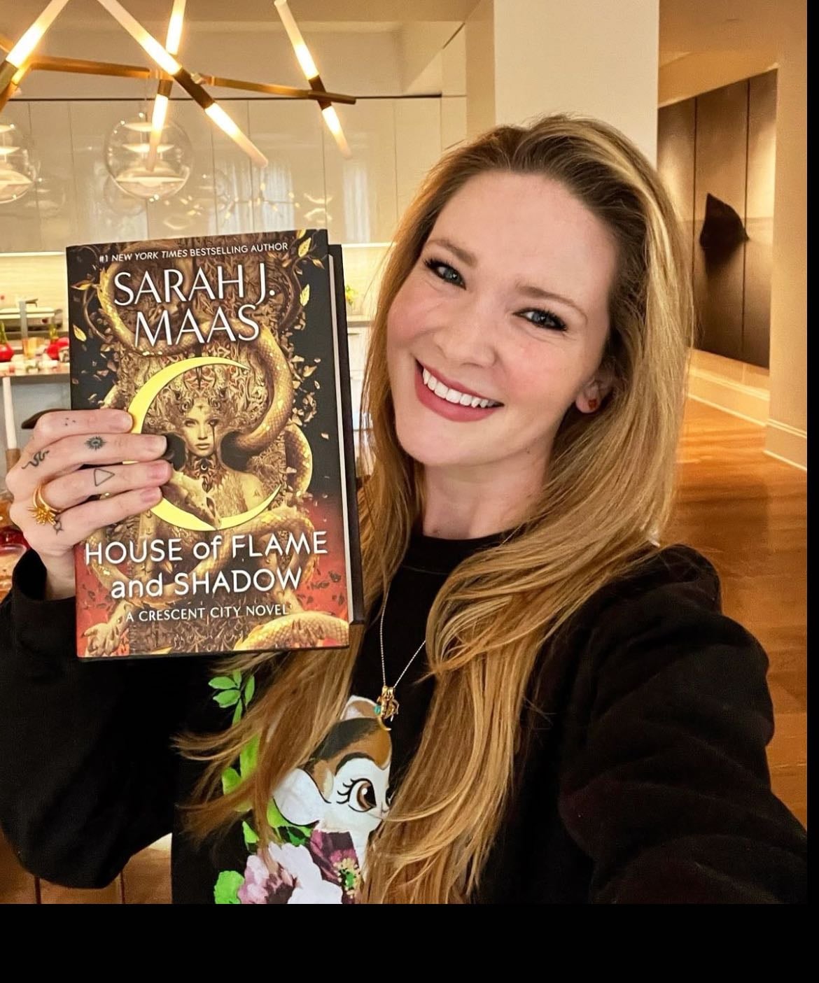 Sarah J. Maas