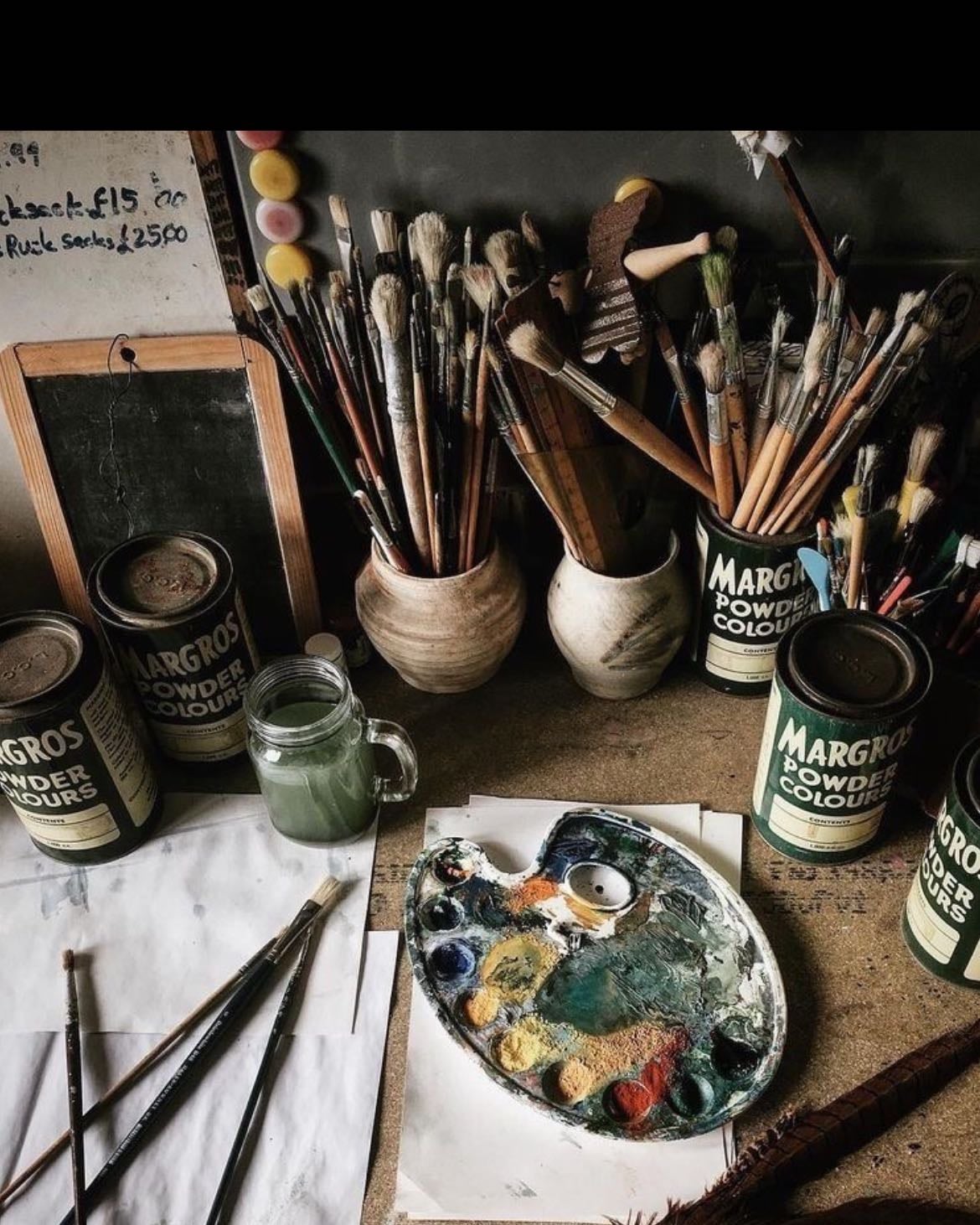 Pintar - En un lienzo, papel o libreta, cómo prefieras