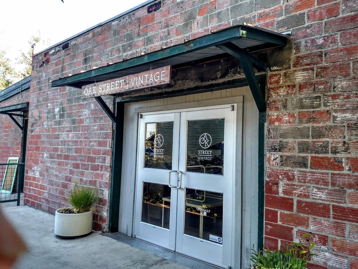 Oak Street Vintage