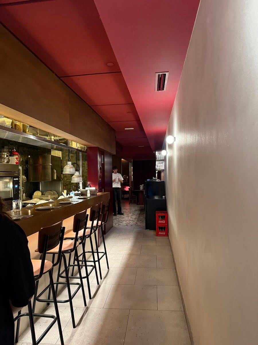 Biri Biri - 4,9 (20-30€) Vinos naturales y cositas para compartir