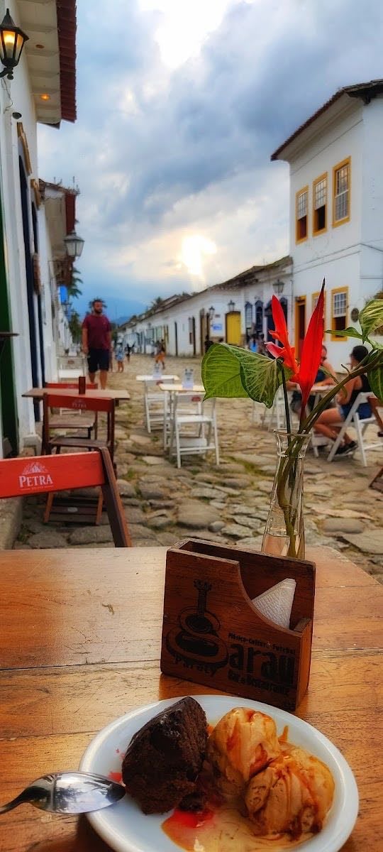 Sarau Paraty - 4.4 (€€) Caipirinha con jazz en vivo