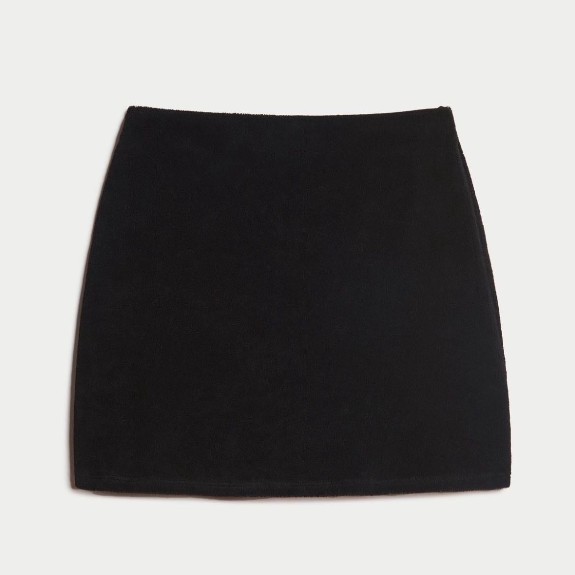 black skirt