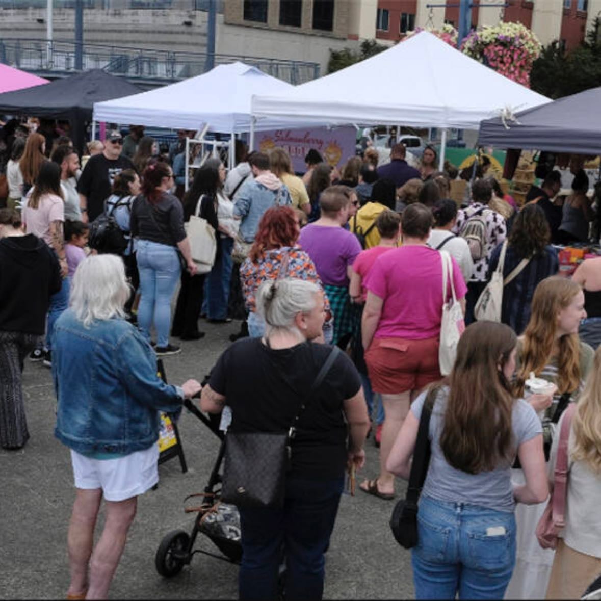 Port de Vance's - Flea market