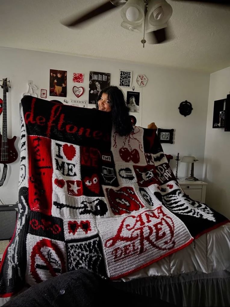 Themed collage blanket