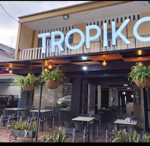 TROPIKO Burgués Helados y Bebidas