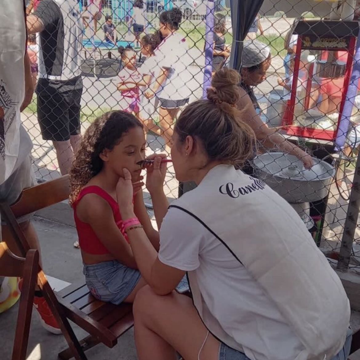 Ser voluntário em algum projeto