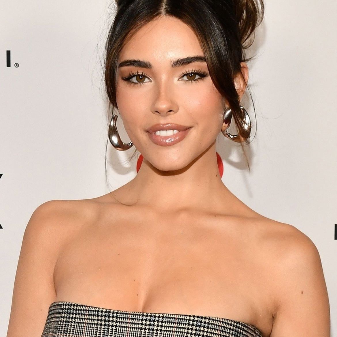 Madison Beer - De todas eu diria que é uma das minhas favs, prova que não é só um rostinho magnífico, só tem música boa