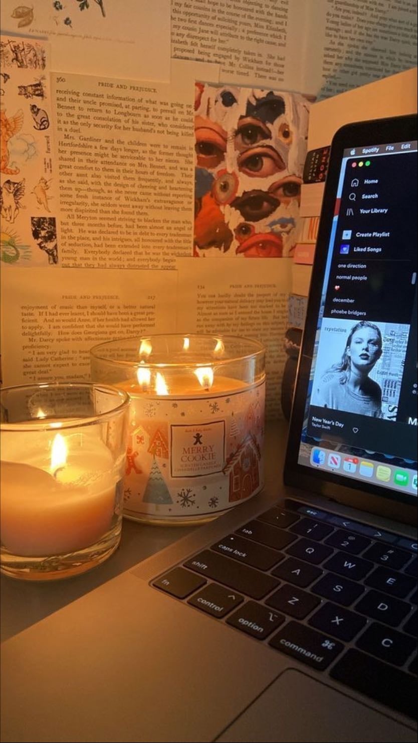 🕯️🎧 Prender una vela aromática y poner música para ambientarme. - 10:45PM