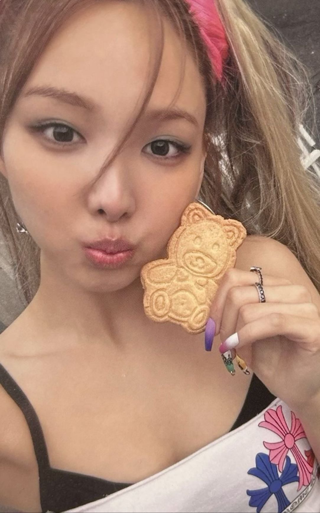 •nay cookie - from: @dani2talk