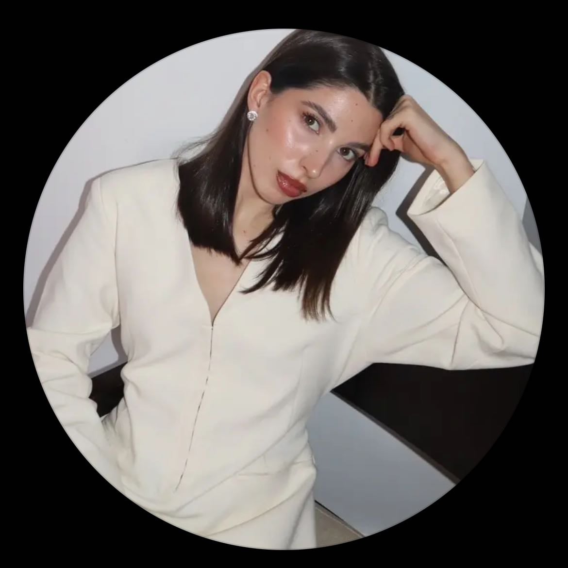 @albarodrise - su contenido principal es sobre outfits y también hace unboxings/hauls