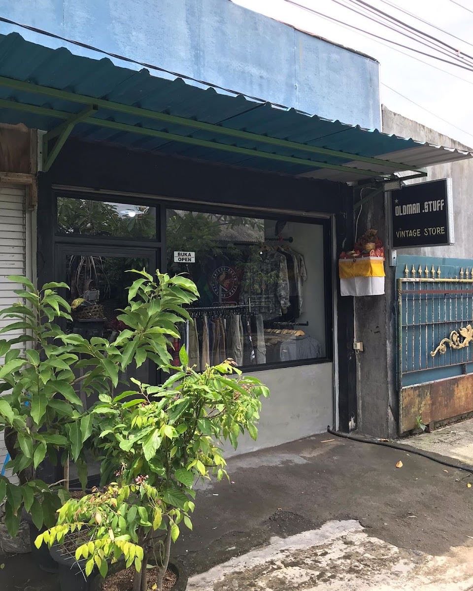 OLDMANSTUFF Thrift & Vintage Store