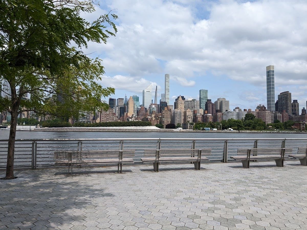 Gantry Plaza State Park