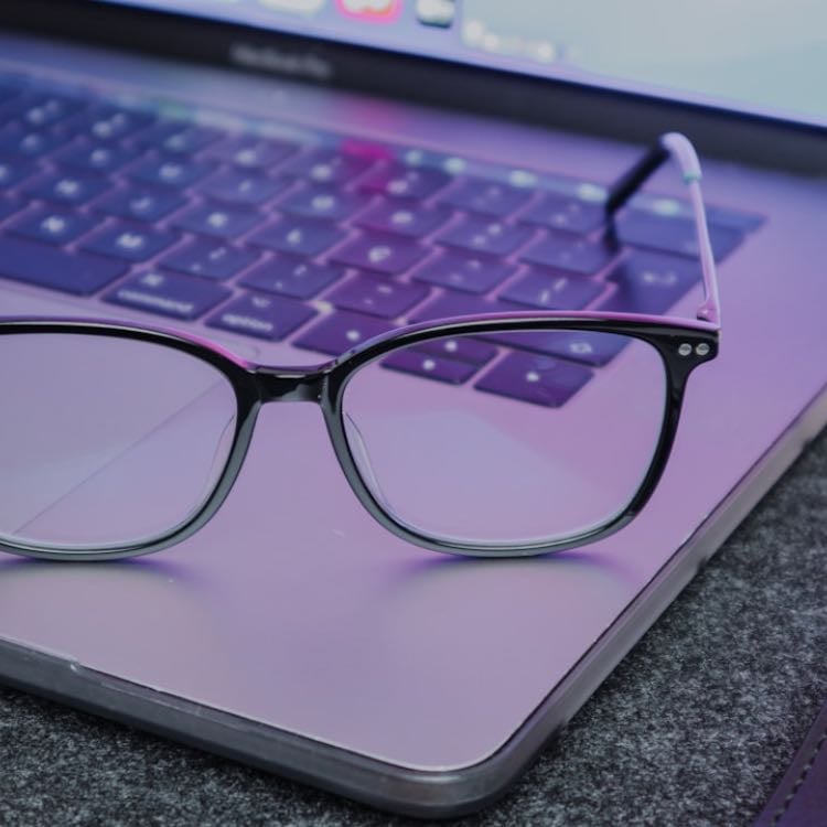Blue light glasses