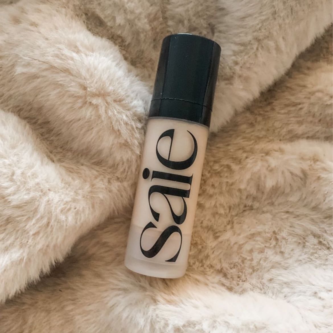 Saie - Glowy Super Gel.
