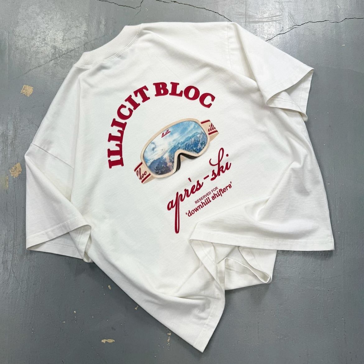 Aprรฉs-Ski Tee - Illicit Bloc