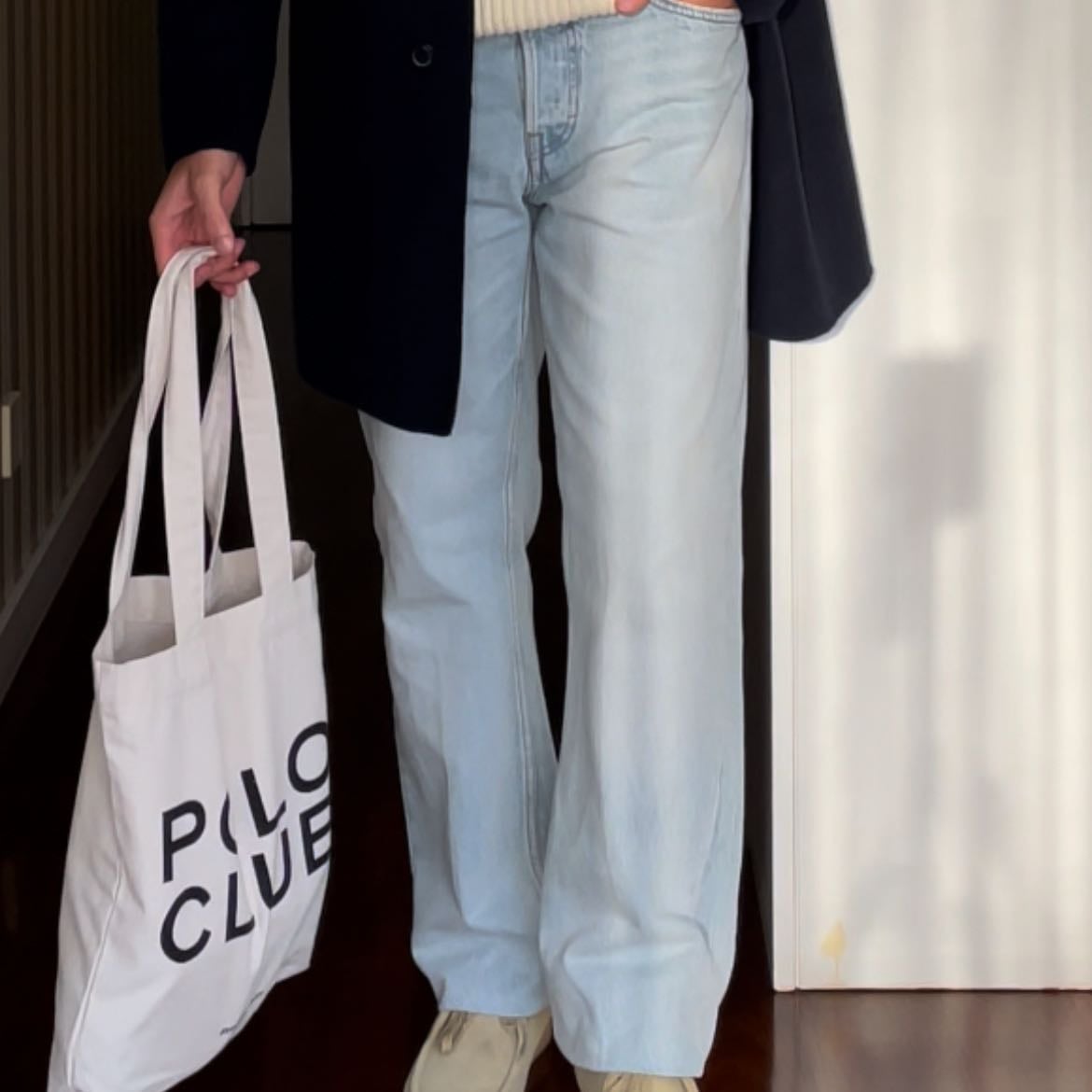 Regular Fit Light Wash Jeans - Zara