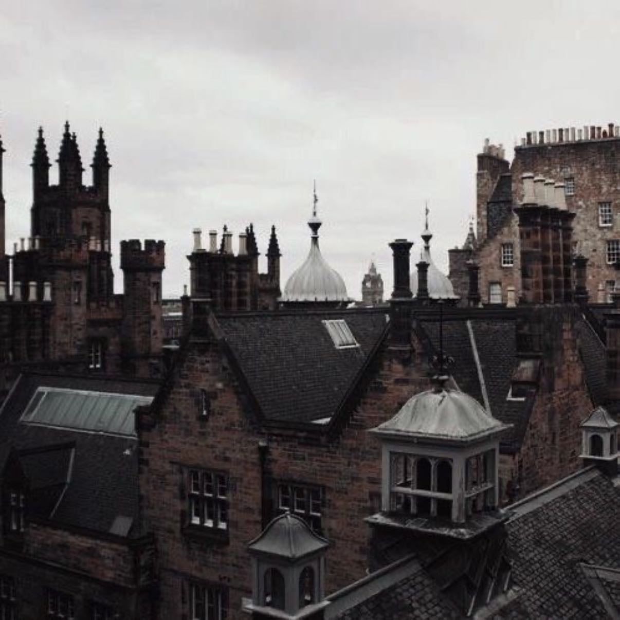 Six of Crows - Leigh Bardugo · 2015