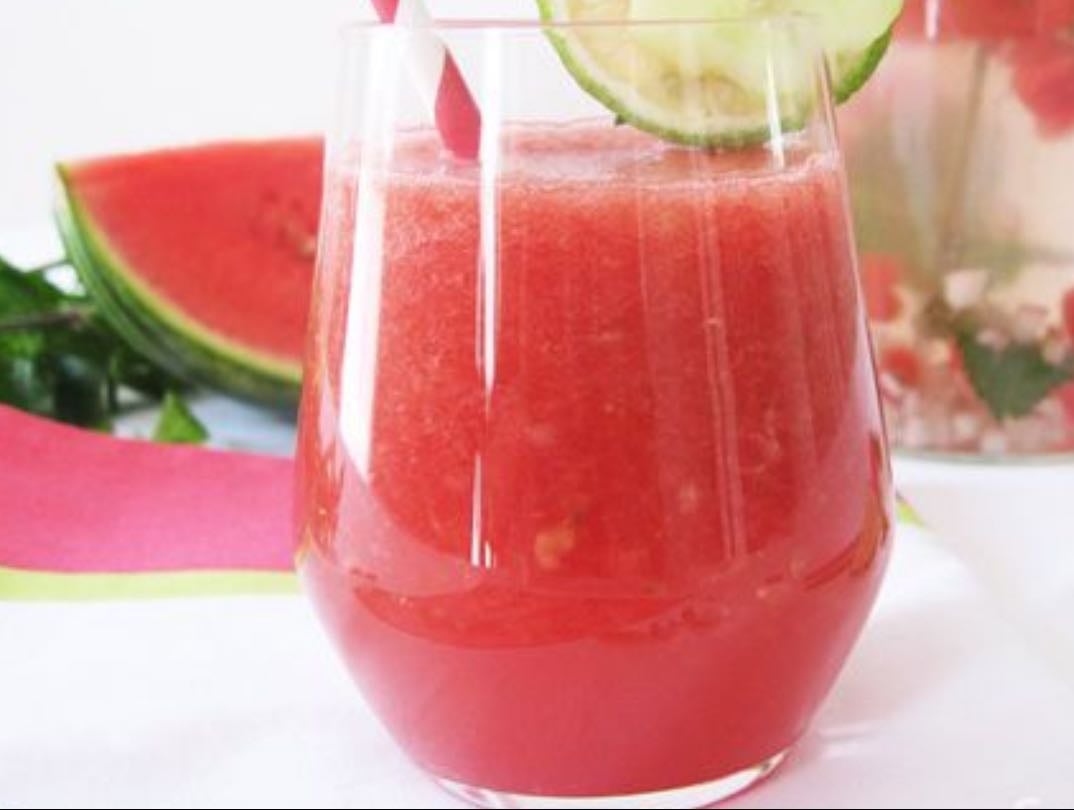 Jus Rouge - - Concombre
- Menthe
- Pastèque
- Citron vert