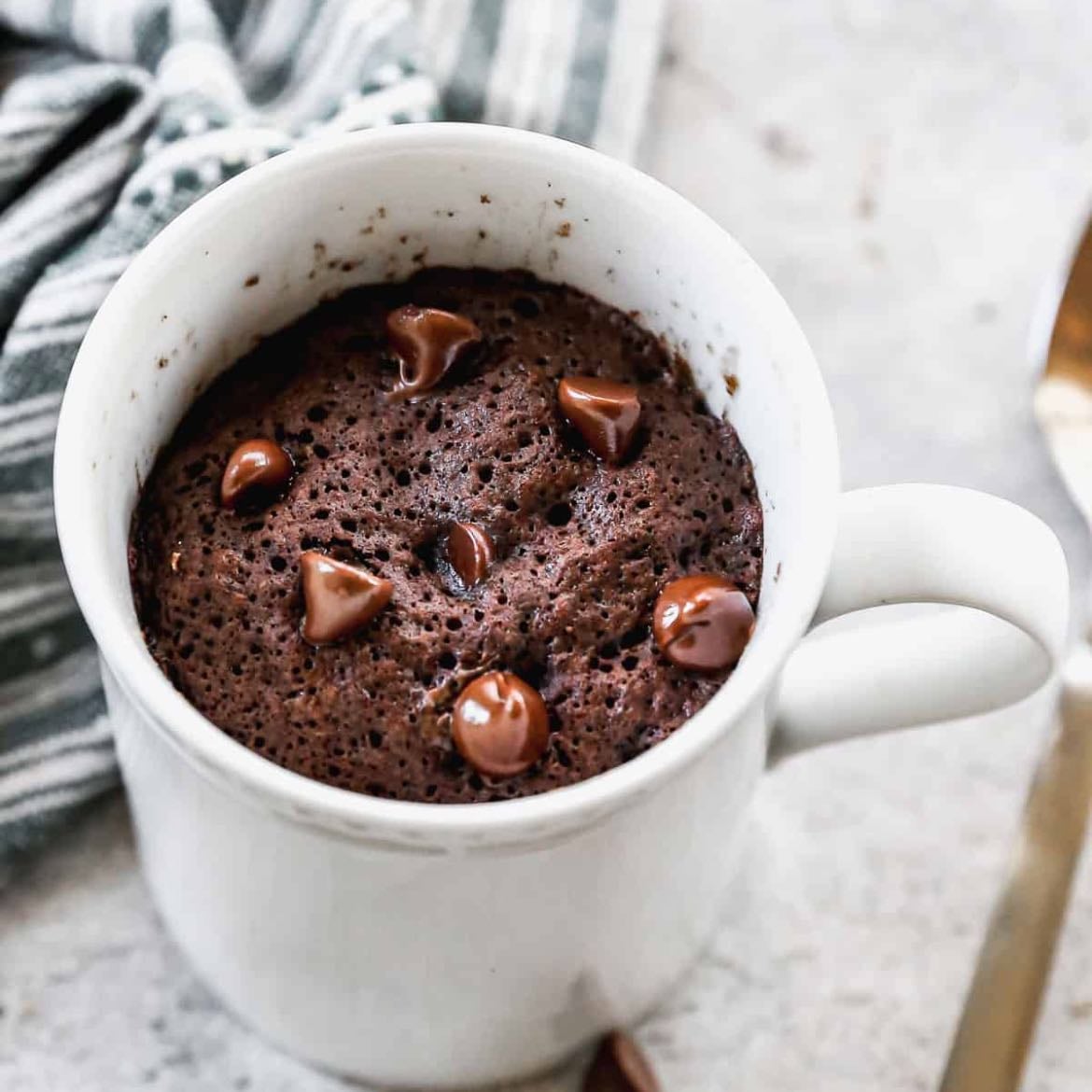 Brownie mug cake (microwave-friendly)