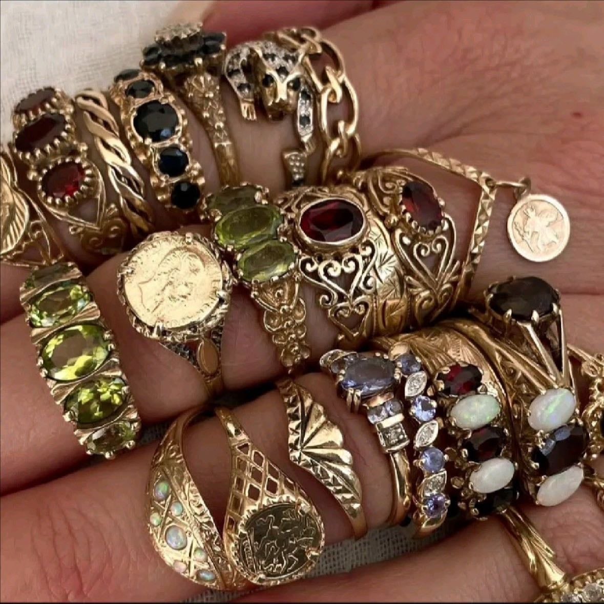 gold and chonky jewelry
