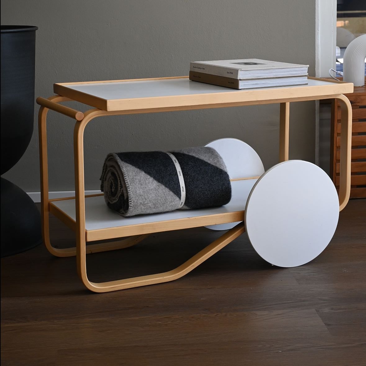 901 Tea Trolley - By Alvar Alto