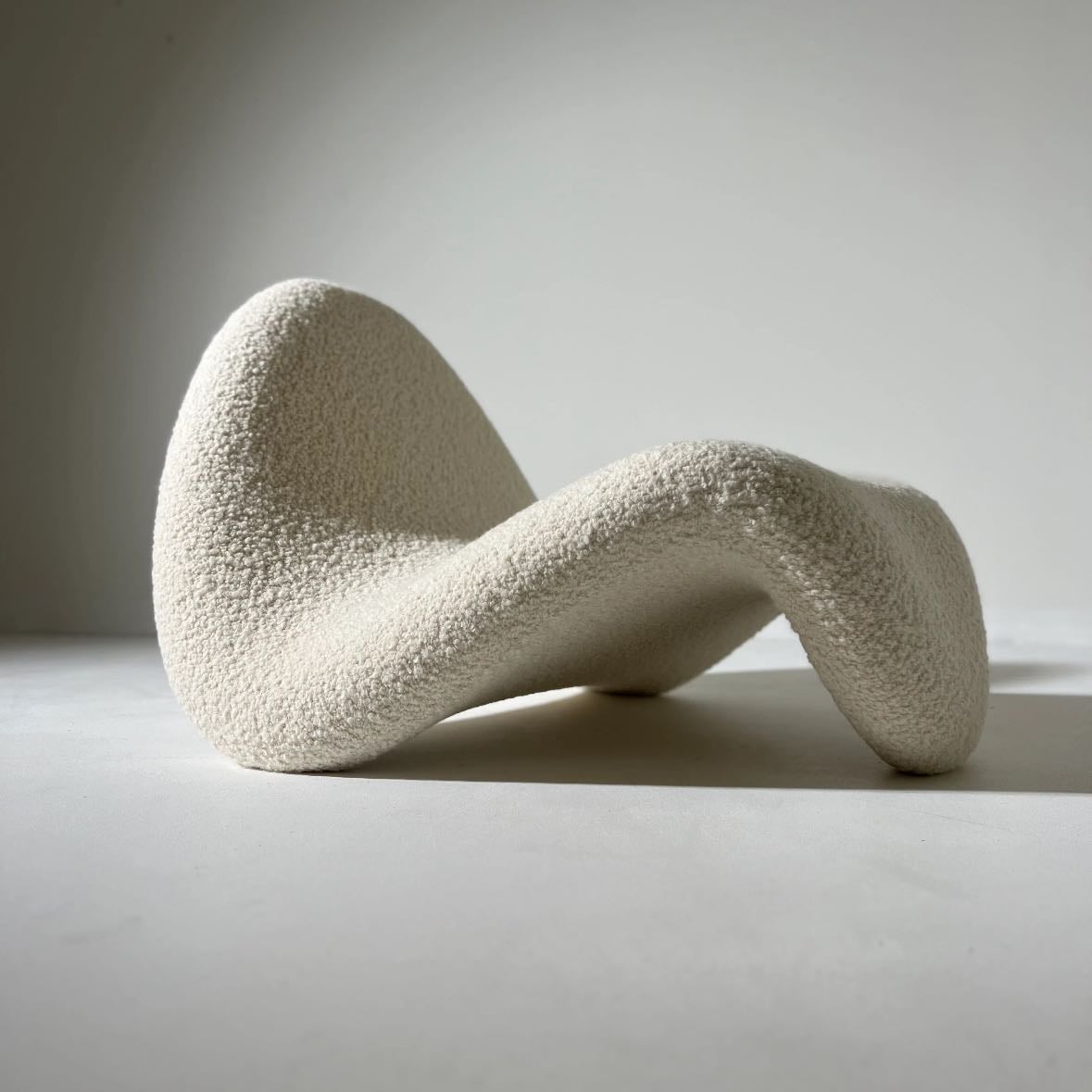 Tongue Chaise F577 - By Pierre Paulin