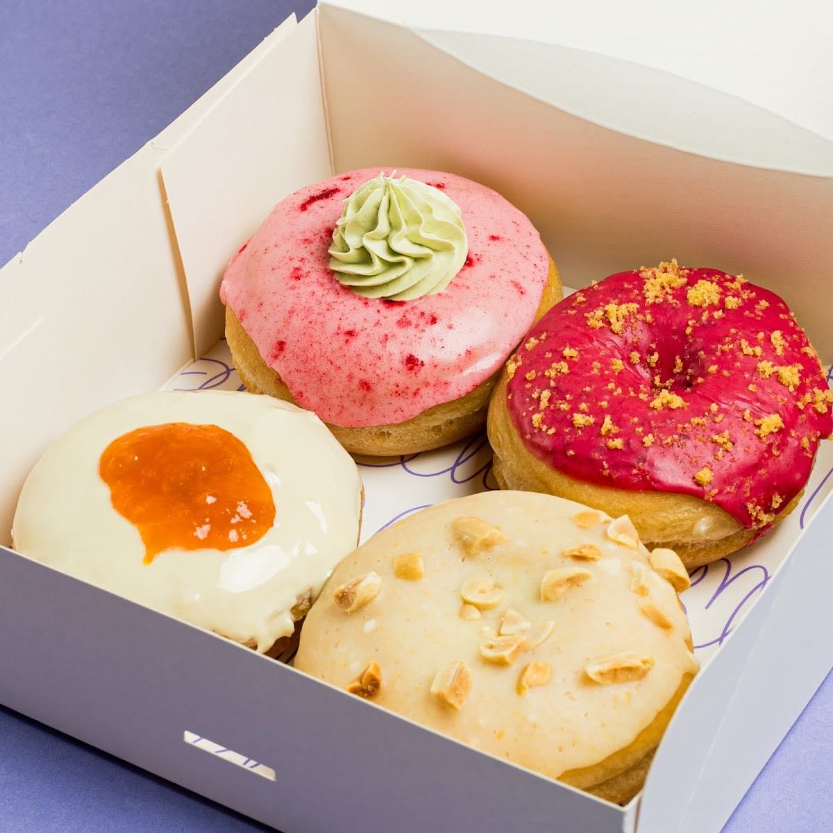 Bun Carretería. Specialty Coffee & Fresh Doughnuts