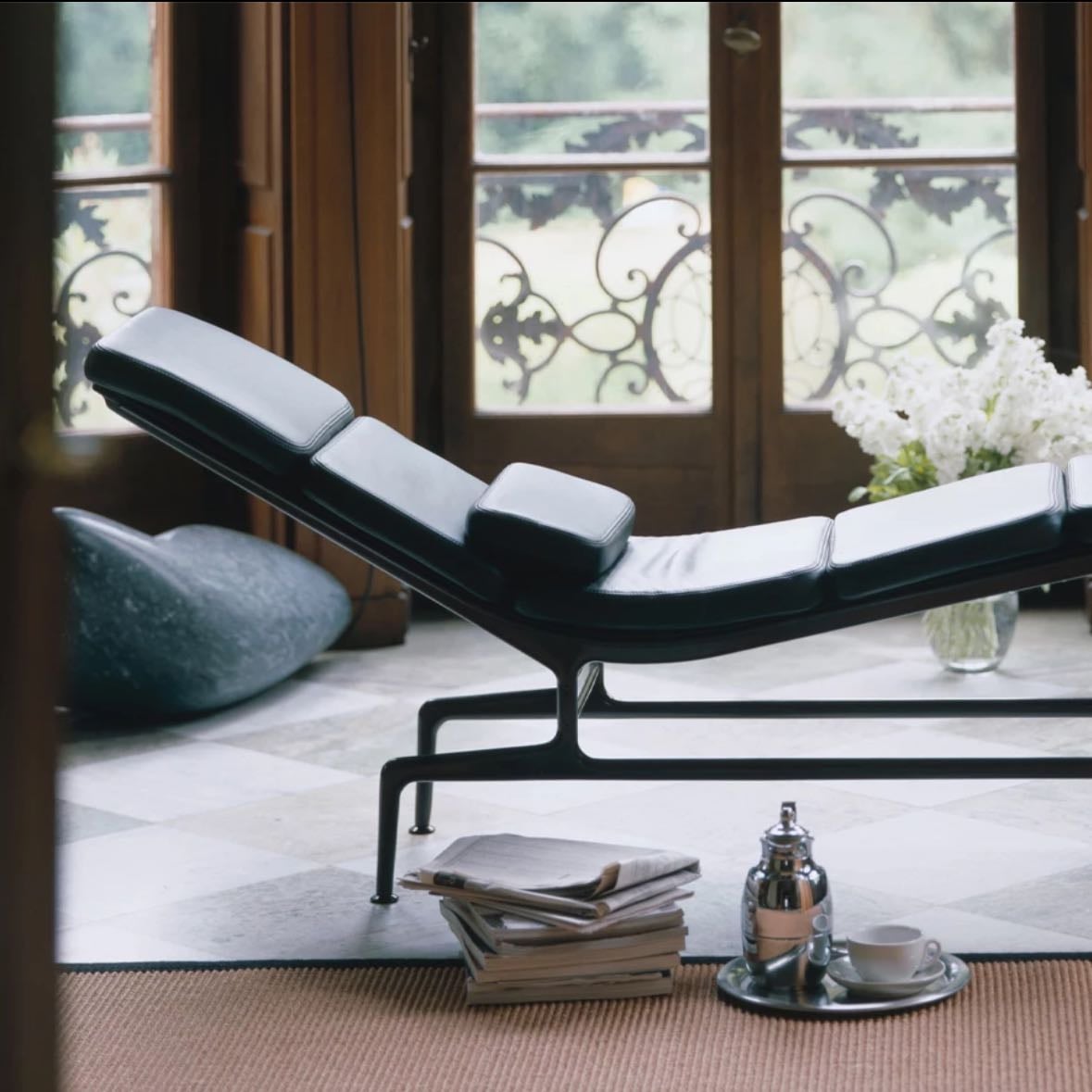 ES106 Chaise - By Charles & Ray Eames