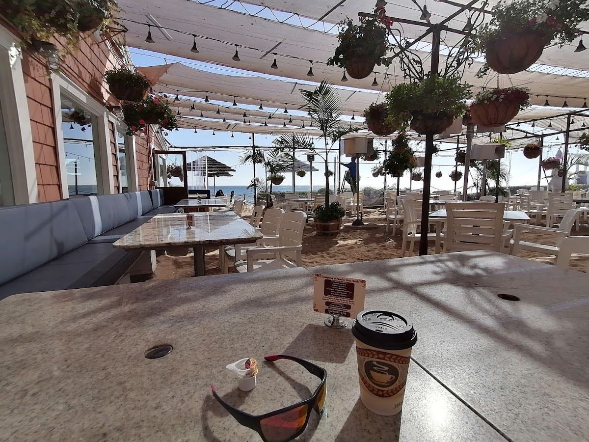 Paradise Cove Beach Café