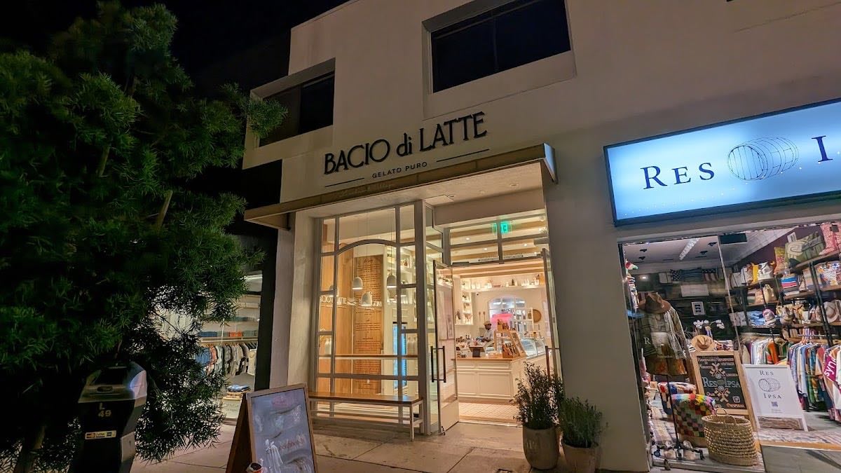 Bacio di Latte | Larchmont Village, LA