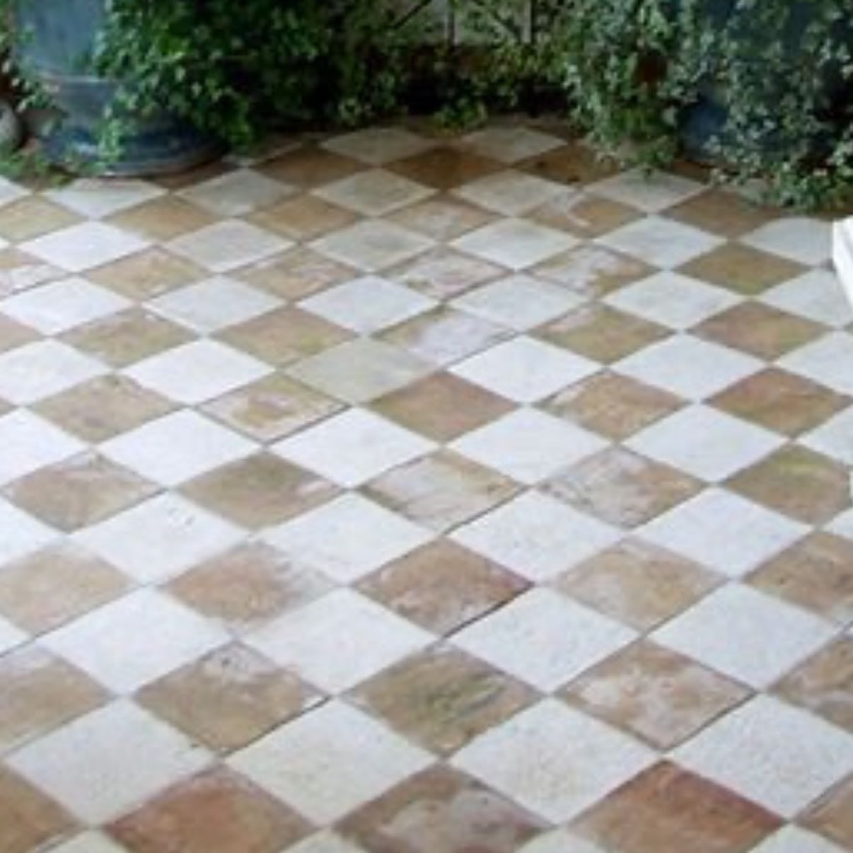 Floor tiles