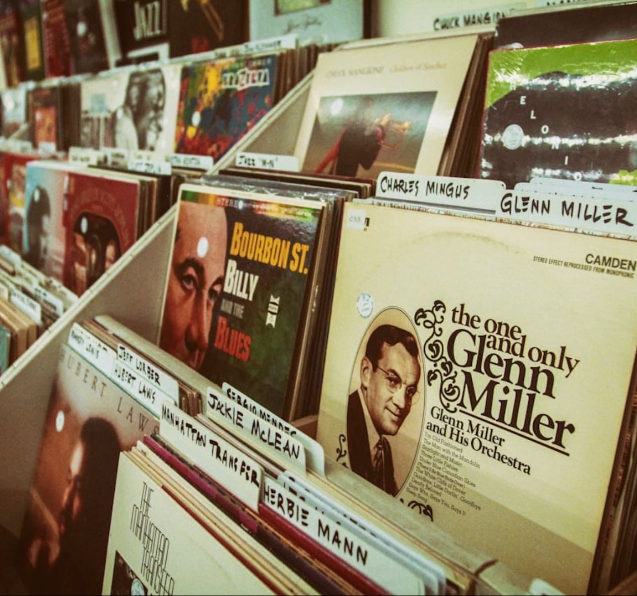 Musicas que são meu vicio ^ - ^ - Music hypelist by Sarah Storolli
