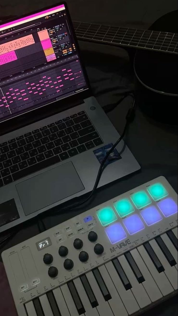 mpc beats (music productionj