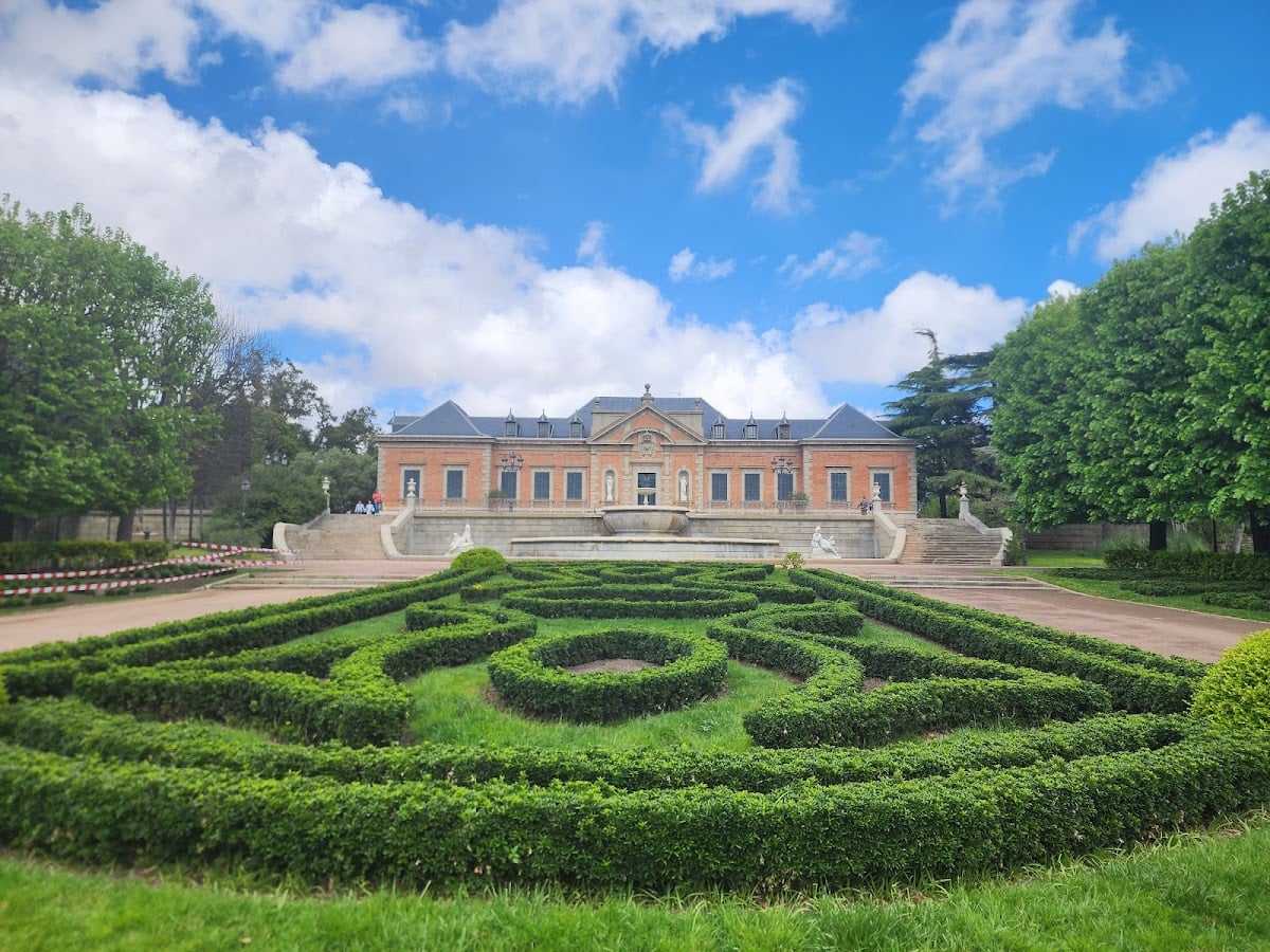 Jardins de Joan Maragall - Un parque ideal para pasear, estirarse o hacer lo que queráis. Súper bonito de ver y muy relajante.