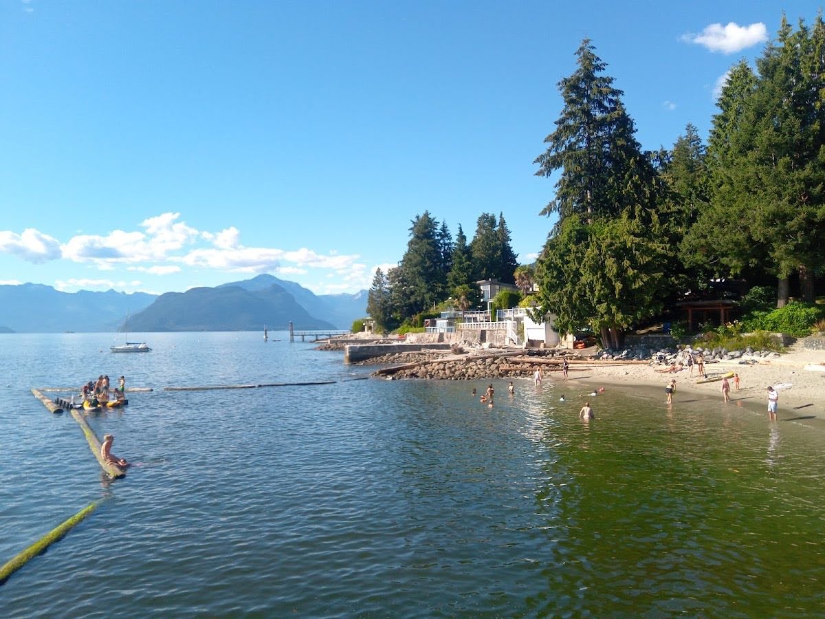 Lions Bay Beach Park