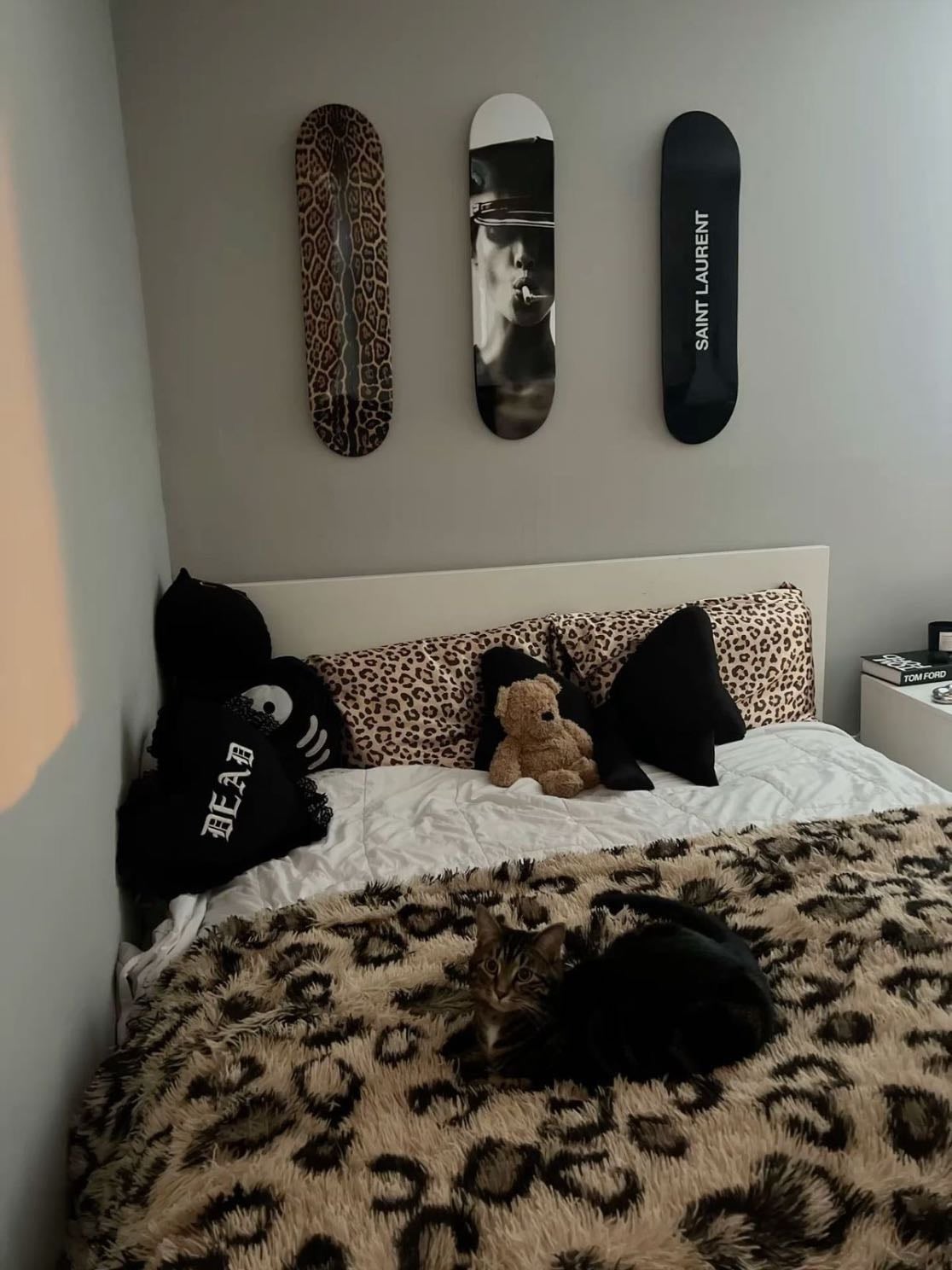 Pillows | blankets