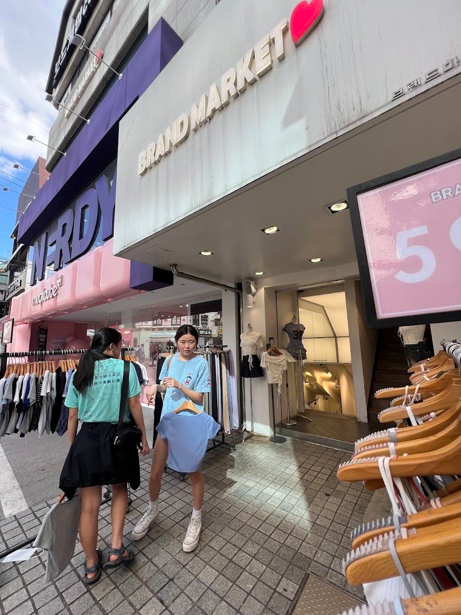 Brand Market