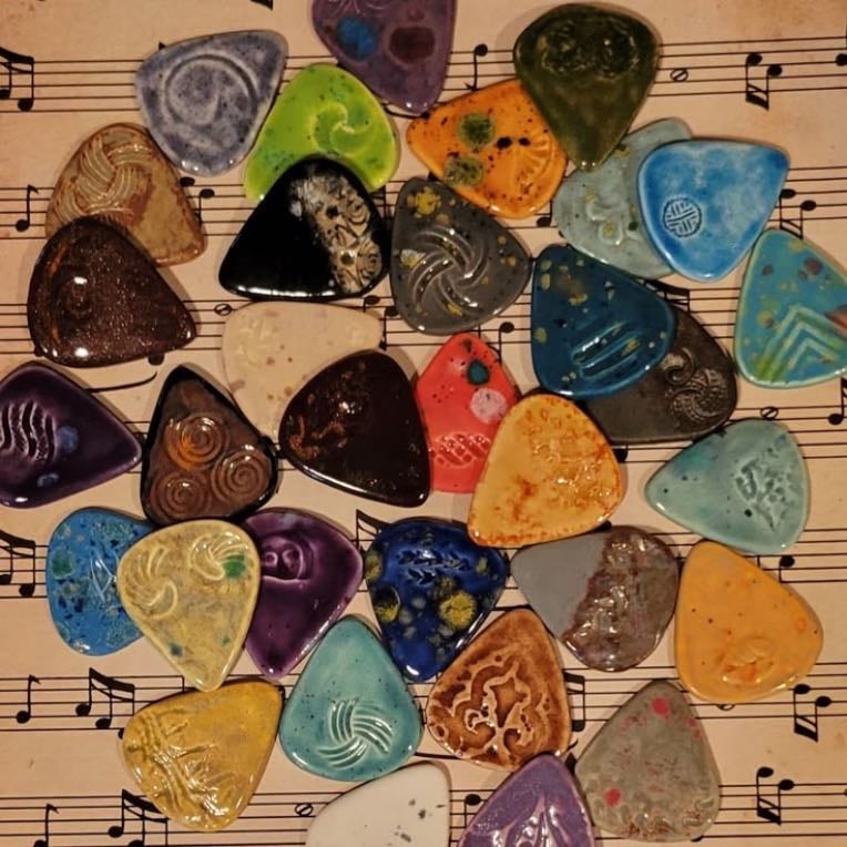 cute guitar picks - fuckin so cute yo