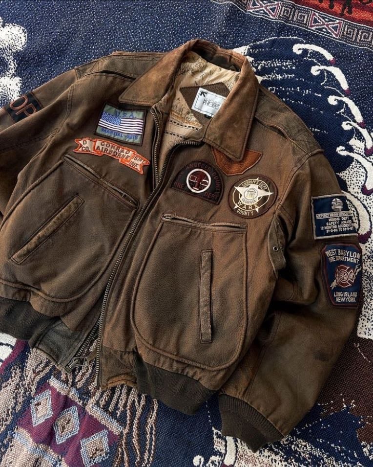 these typa vintage leather jackets - Optional but i love when it has patches