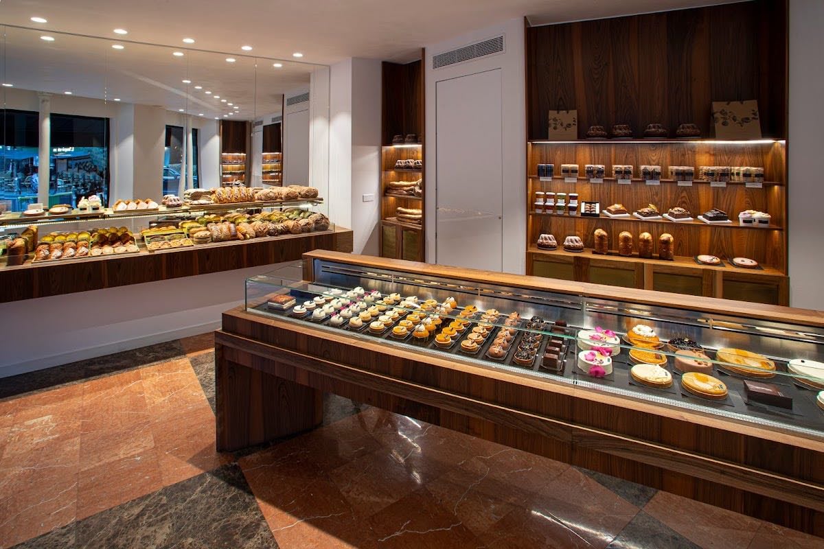Des Gâteaux et du Pain