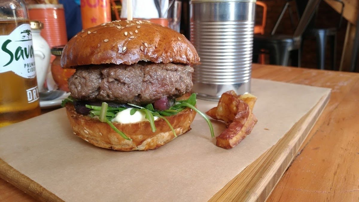 Burger & Lobster