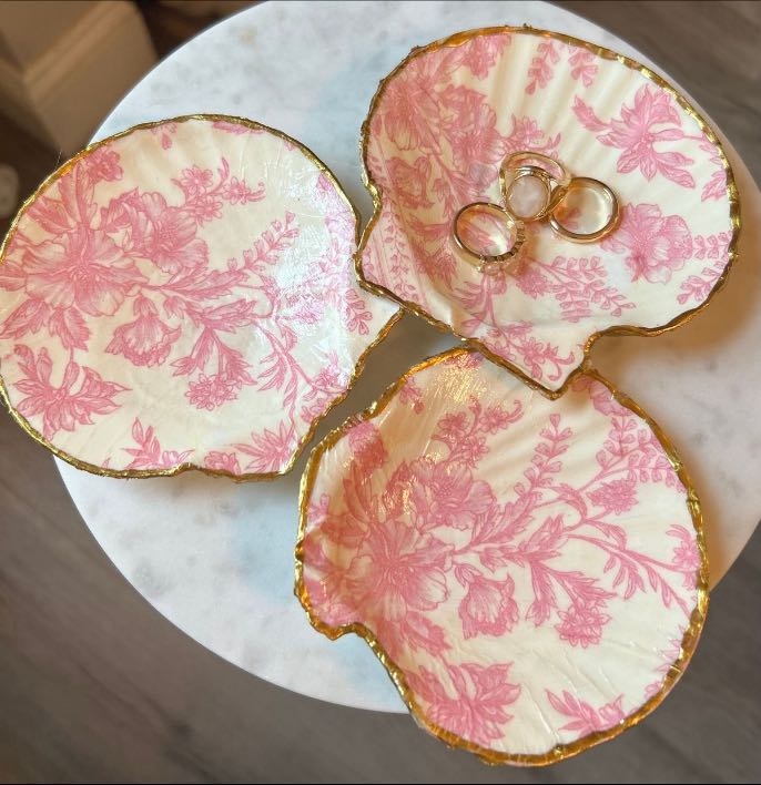 Sea shell jewelry dish