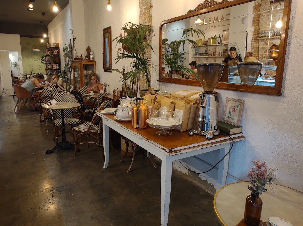 Camelia Art Café
