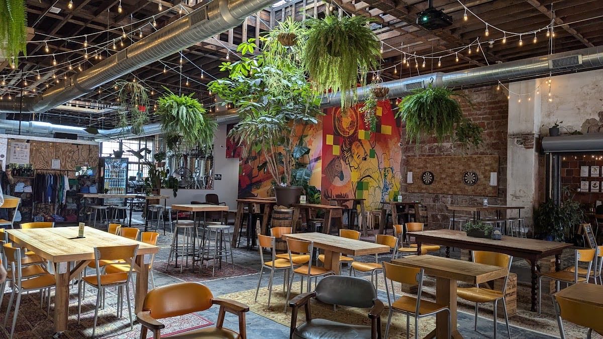 Messenger Coffee Co. + Ibis Bakery
