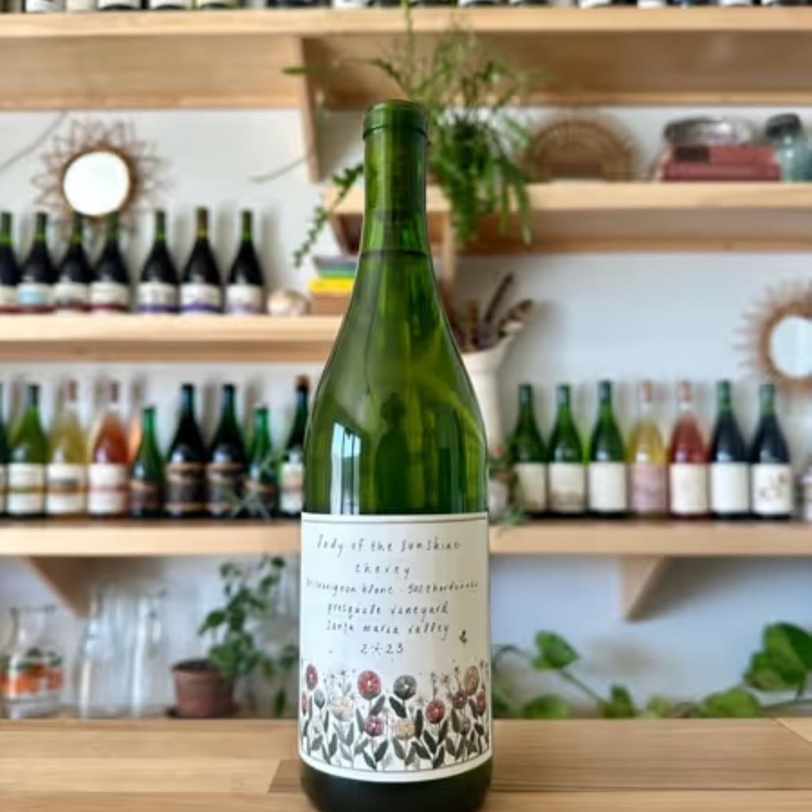 2023 CHEVEY 50% SAUVIGNON BLANC 50% CHARDONNAY - Lady of the Sunshine
