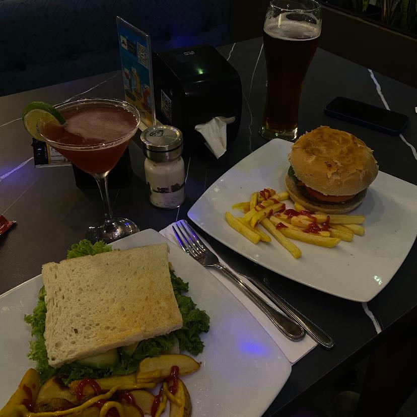 Terraza de mar - Cena