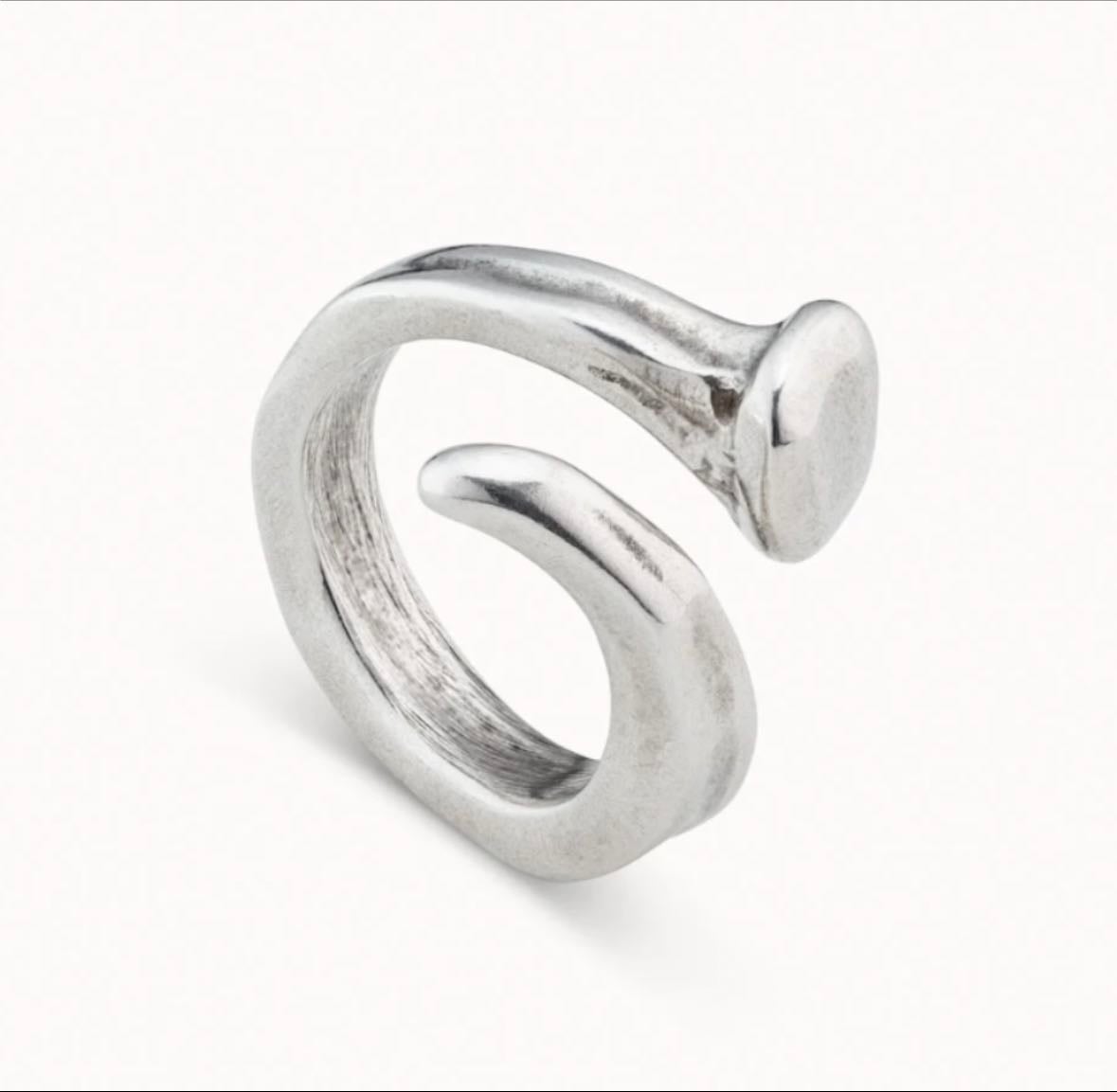 UNOde50 - nail shaped ring