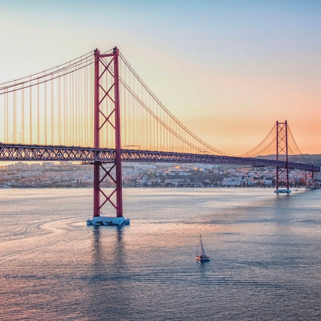 Praça de Portagem - A2 (Ponte 25 de Abril) - Lisbon