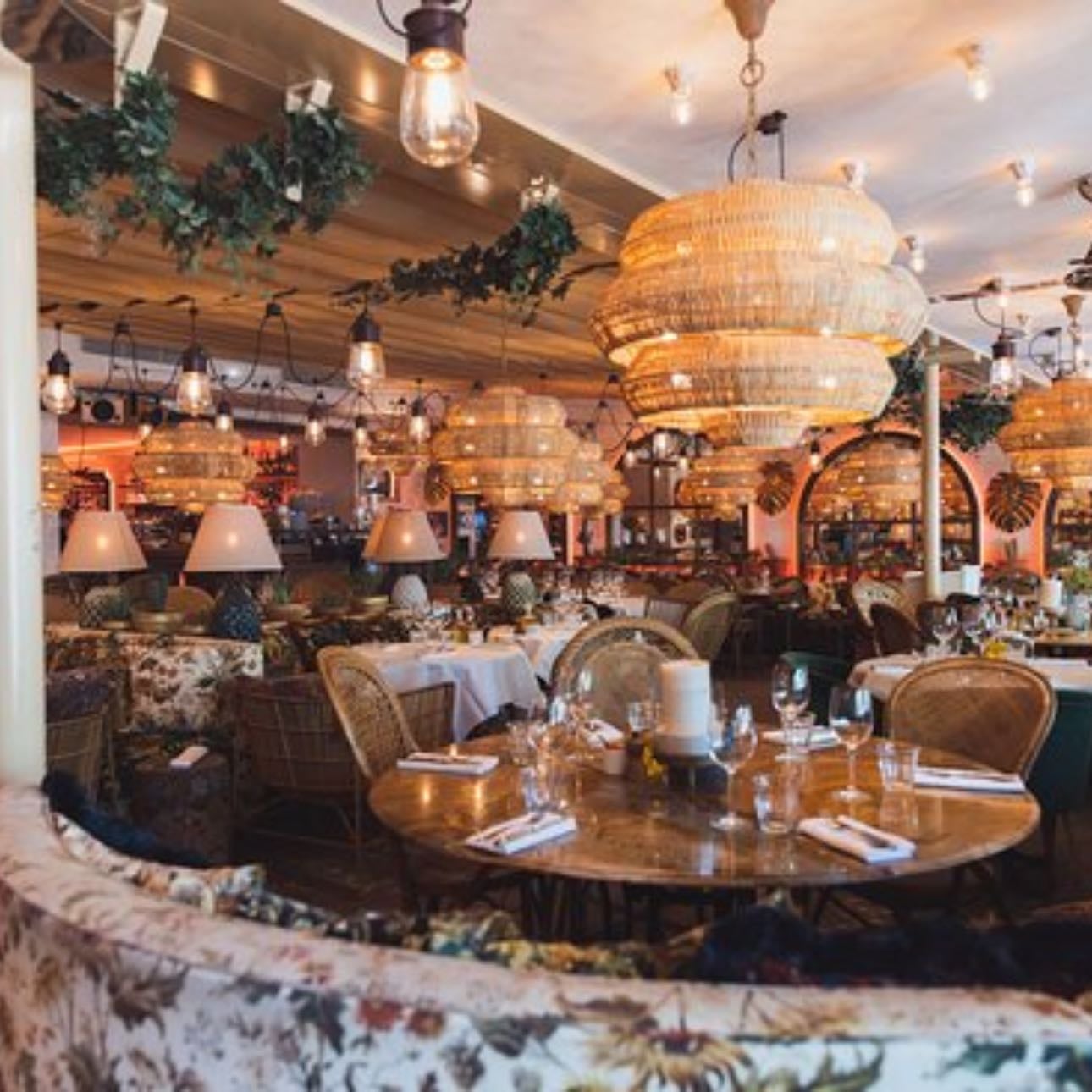 Le Café Saint-Tropez