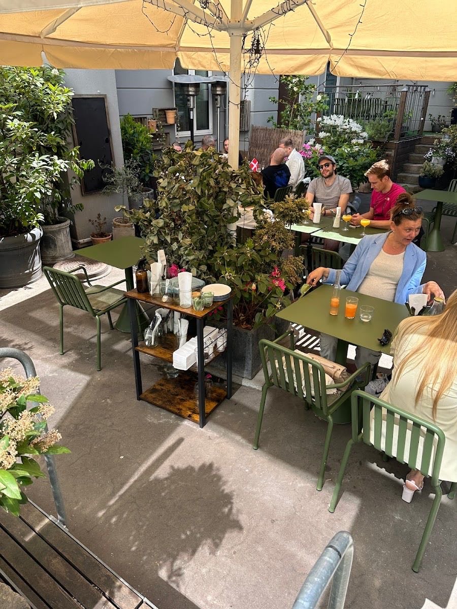 Ø12 Coffee and Eatery